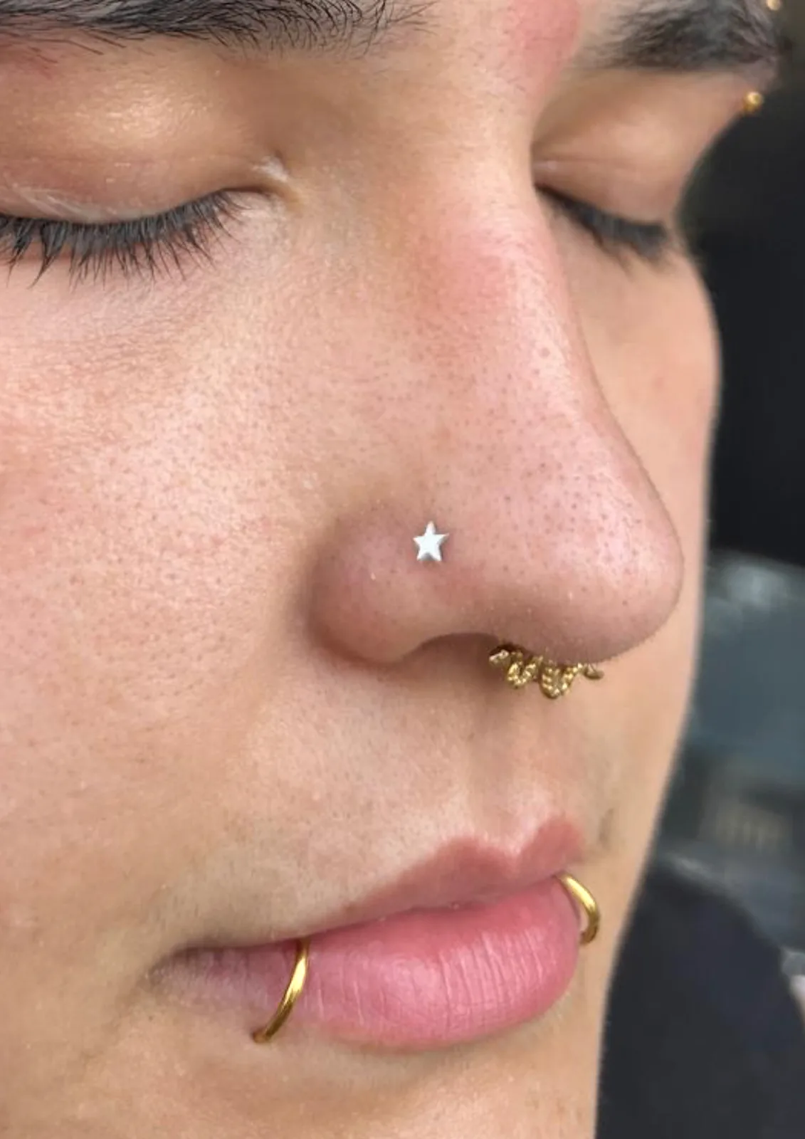 Piercing Labret Piercing labret à Paris Châtelet – Showtime Tattoo