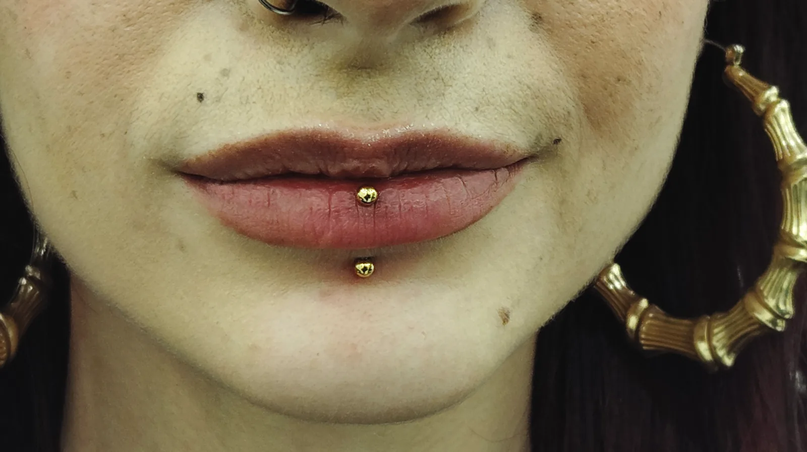Piercing Médusa Piercing médusa à Paris Châtelet – Showtime Tattoo