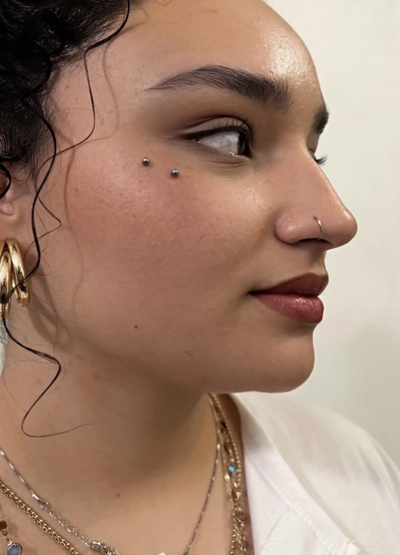 Nostril anneau & anti-eyebrow Piercing nostril anneau anti-eyebrow Paris – Showtime Tattoo