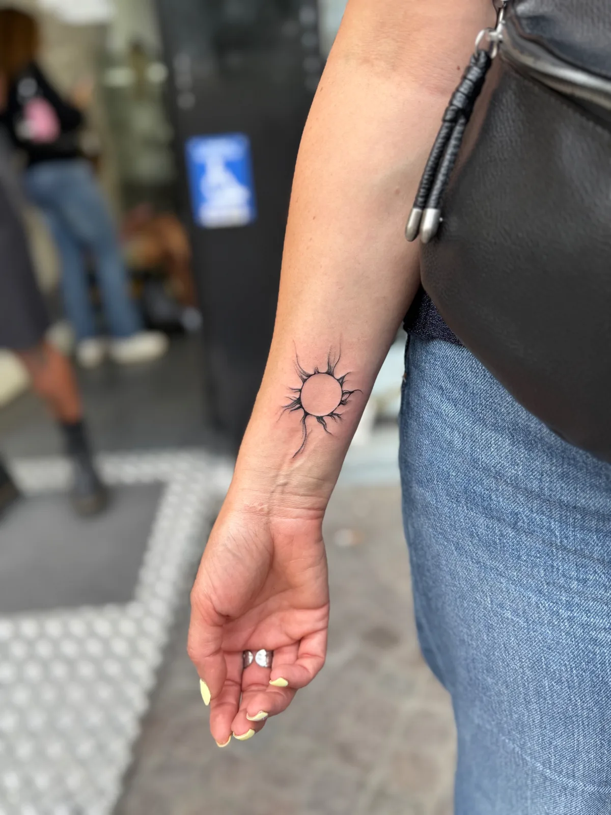 Tribal sun flash Flash tattoo tribal sun wrist Paris – Showtime Tattoo